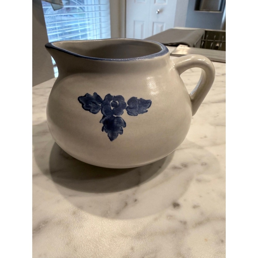 Pfaltzgraff Yorktowne Large Creamer/Gravy boat Blue Gray Stoneware USA Farmhouse